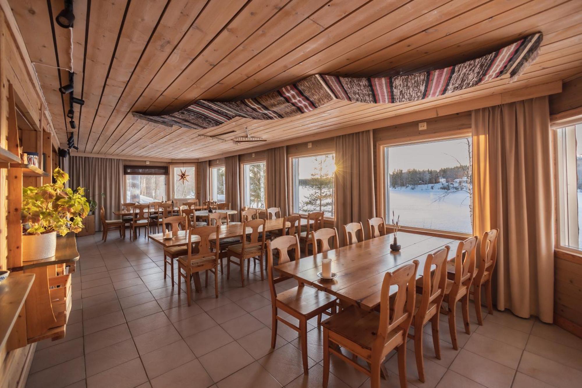Kalix Riverside Inn, Farm Timbering Eksteriør billede