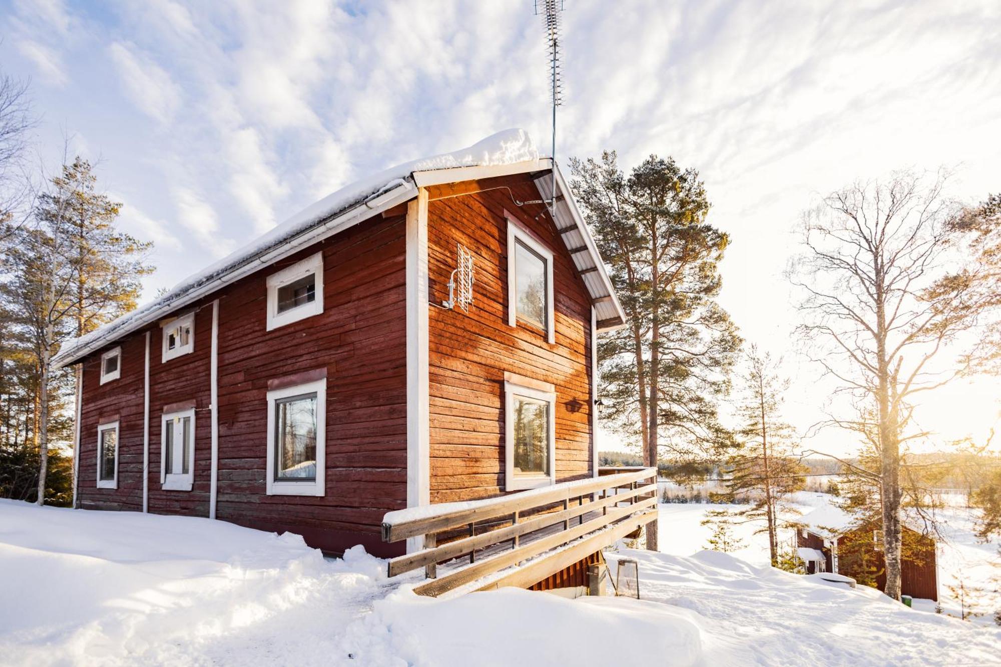 Kalix Riverside Inn, Farm Timbering Eksteriør billede